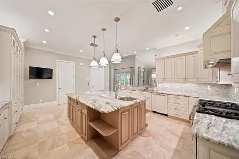 Kitchen - 106 Eugenia Dr, Naples, FL 34108 photo 5 of 6