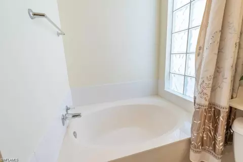 7687 Hernando Ct, Naples, FL 34114 photo 12
