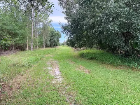 920 Sanctuary Rd W, Naples, FL 34120 photo 3