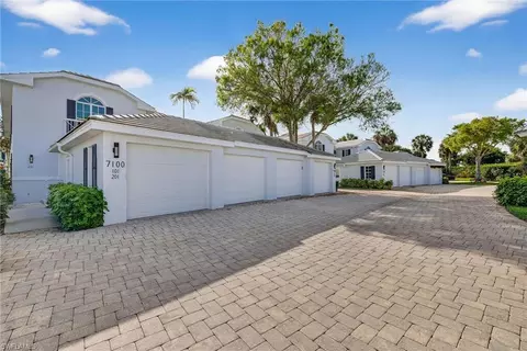 7100 Barrington Cir #101, Naples, FL 34108