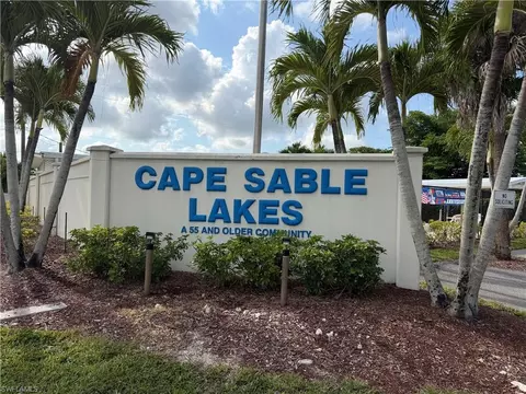 260 Cape Sable Dr, Naples, FL 34104