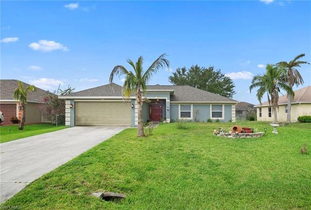 423 Windermere Dr, Lehigh Acres, FL 33972