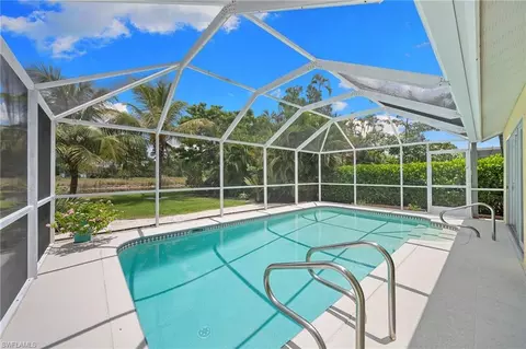 912 Belville Blvd, Naples, FL 34104