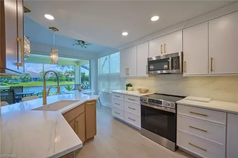 7846 Gardner Dr #102, Naples, FL 34109