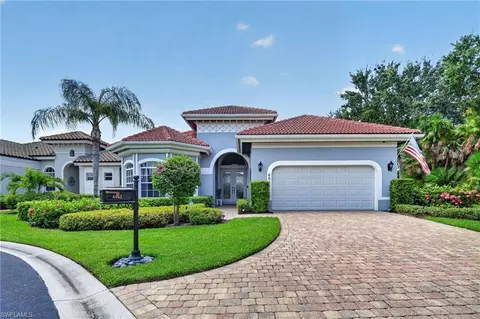 6062 Divot Ct, Naples, FL 34113
