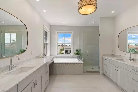 Bath - 357 Egret Ave, Naples, FL 34108 photo 1 of 3