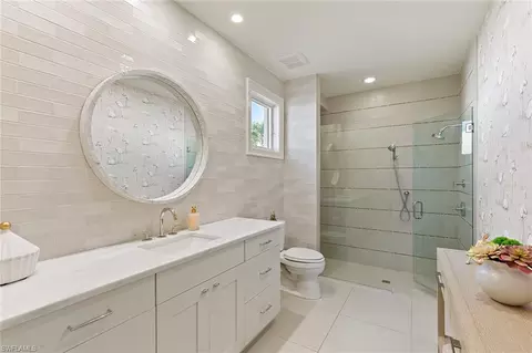 Bath - 357 Egret Ave, Naples, FL 34108 photo 3 of 3