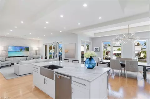 Kitchen - 357 Egret Ave, Naples, FL 34108 photo 4 of 4