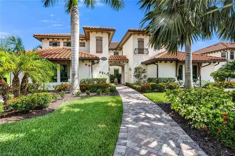 16348 Viansa Way #102, Naples, FL 34110