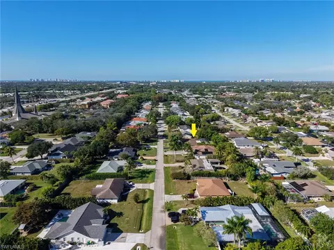 View/Area - 59 Wickliffe Dr, Naples, FL 34110 photo 2 of 4