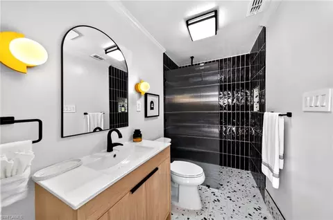 Bath - 59 Wickliffe Dr, Naples, FL 34110 photo 4 of 8
