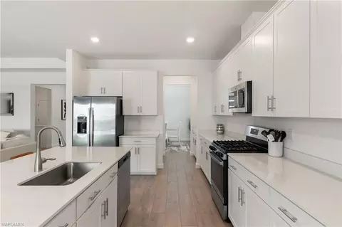 Kitchen - 20992 Napa Loop, Estero, FL 33928 photo 4 of 5