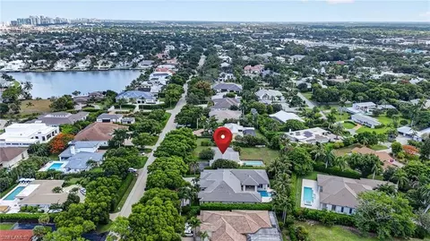View/Area - 1608 Crayton Rd, Naples, FL 34102 photo 6 of 18