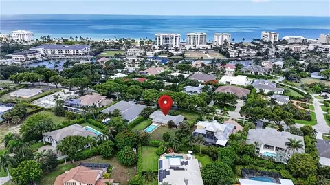 View/Area - 1608 Crayton Rd, Naples, FL 34102 photo 10 of 18