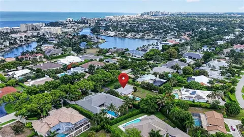 View/Area - 1608 Crayton Rd, Naples, FL 34102 photo 7 of 18