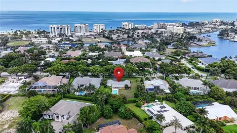 View/Area - 1608 Crayton Rd, Naples, FL 34102 photo 9 of 18