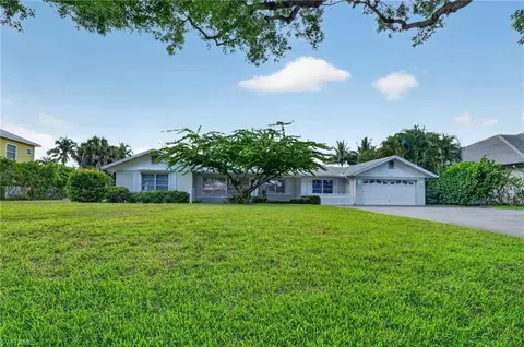 1608 Crayton Rd, Naples, FL 34102