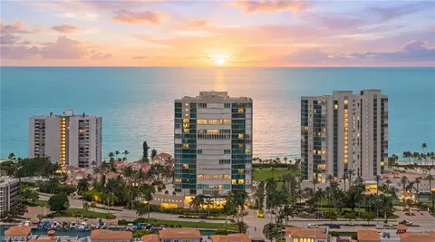 3971 Gulf Shore Blvd N #1004, Naples, FL 34103