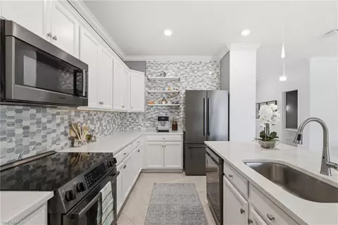 Kitchen - 19639 Beechcrest Pl, Estero, FL 33928 photo 4 of 4