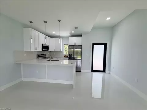7655 7th Pl, Labelle, FL 33935 photo 5