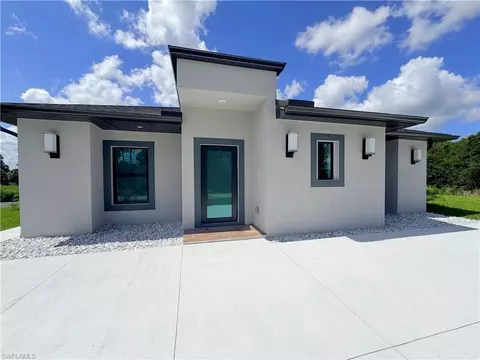 7655 7th Pl, Labelle, FL 33935 photo 2