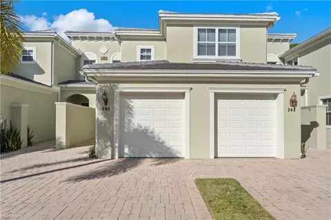 1405 Mariposa Cir #102, Naples, FL 34105