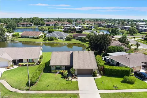 104 Brittany Ct, Naples, FL 34112