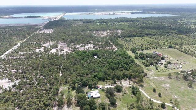 630 Pioneer Trl, Naples, FL 34117