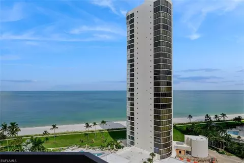 4551 Gulf Shore Blvd N #1600, Naples, FL 34103