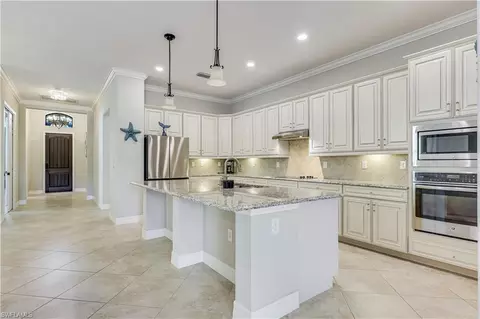 12840 Kinross Ln, Naples, FL 34120 photo 4
