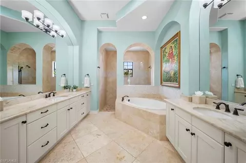 Bath - 6477 Costa Cir, Naples, FL 34113 photo 2 of 8