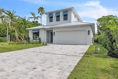 1009 29th Ave N, Naples, FL 34103 photo 2