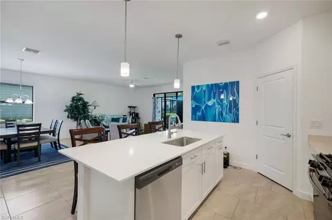 Kitchen - 18271 Ridgeline Dr, Estero, FL 33928 photo 4 of 4