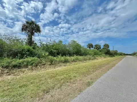 39 Th Ave NW, Naples, FL 34120
