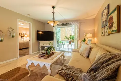 Living - 130 Cypress Way E #1, Naples, FL 34110 photo 5 of 8