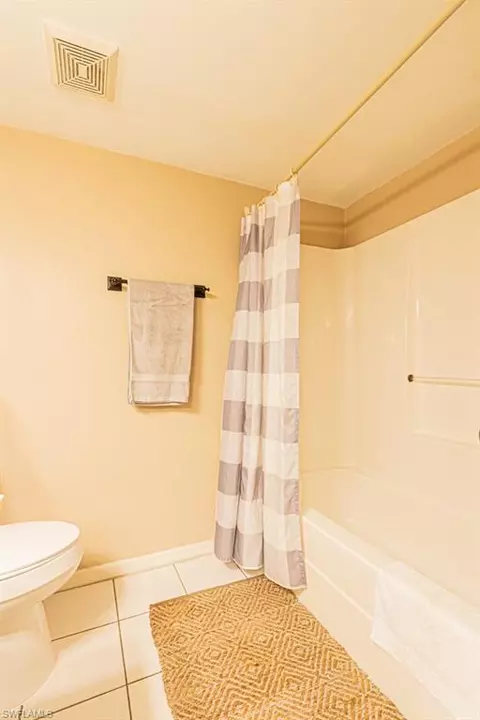 Bath - 130 Cypress Way E #1, Naples, FL 34110 photo 6 of 6