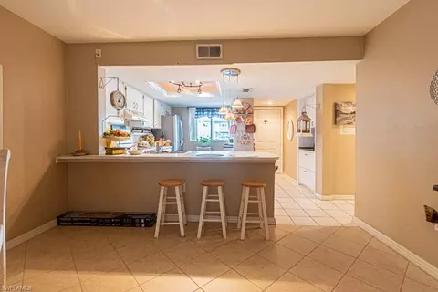 Kitchen - 130 Cypress Way E #1, Naples, FL 34110 photo 11 of 11