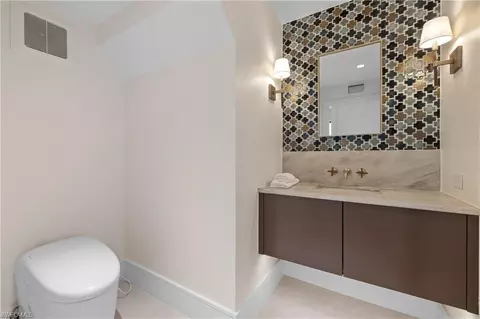 Bath - 850 10th St N, Naples, FL 34102 photo 8 of 8
