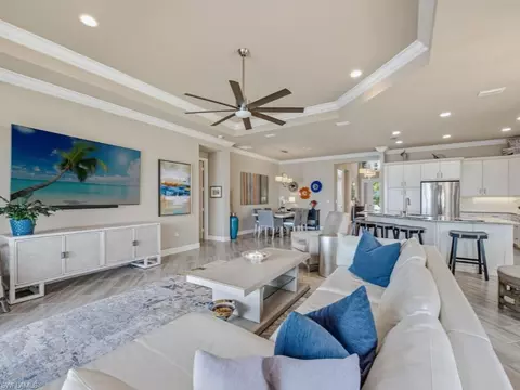 Living - 2871 Cinnamon Bay Cir, Naples, FL 34119 photo 3 of 4