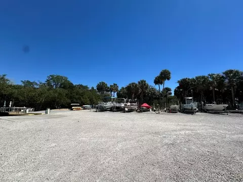 Exterior - 16 Jade Dr, Naples, FL 34114 photo 4 of 5