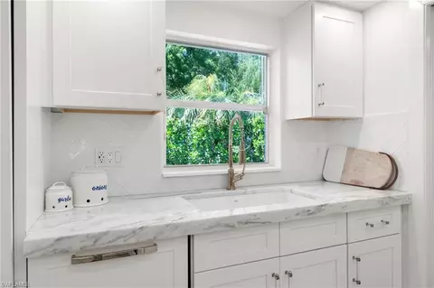 Kitchen - 2180 Harbor Ln, Naples, FL 34104 photo 4 of 4