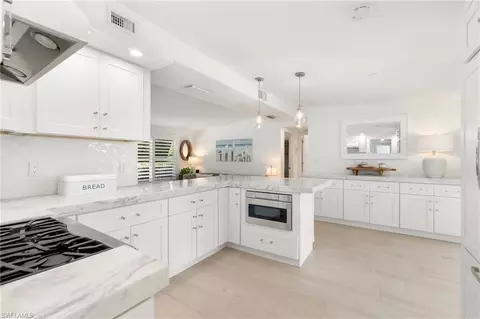 Kitchen - 2180 Harbor Ln, Naples, FL 34104 photo 3 of 4