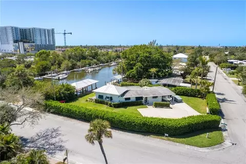 2180 Harbor Ln, Naples, FL 34104