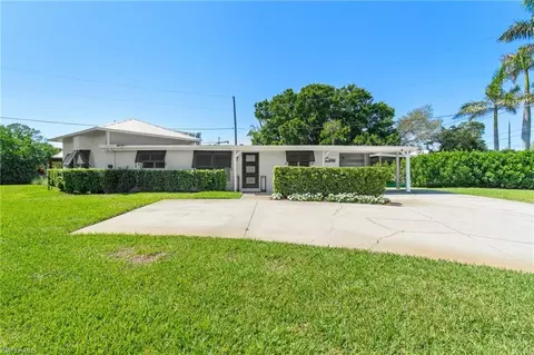 Exterior - 2180 Harbor Ln, Naples, FL 34104 photo 5 of 9