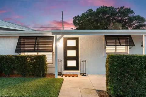 Exterior - 2180 Harbor Ln, Naples, FL 34104 photo 6 of 9
