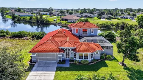 4139 NE 9th Ave, Cape Coral, FL 33909