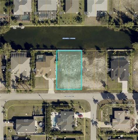303 SW 26th Ter, Cape Coral, FL 33914
