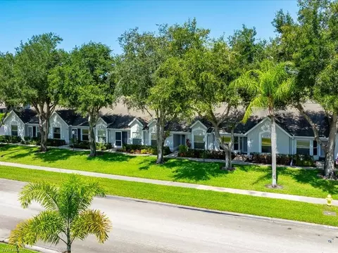 10188 Regent Cir #2802, Naples, FL 34109