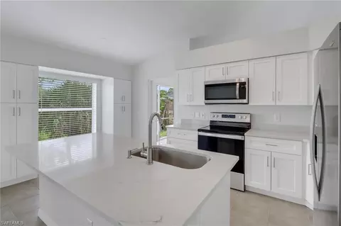 3340 33rd Ave NE, Naples, FL 34120 photo 4