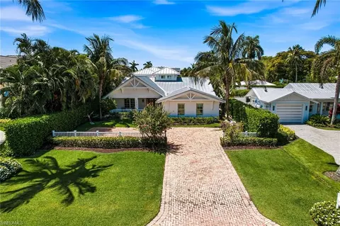 Exterior - 742 11th Ave S, Naples, FL 34102 photo 3 of 11
